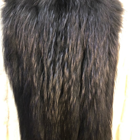 Tasha Tarno Blue Black genuine fox fur vest - Picture 2 of 5